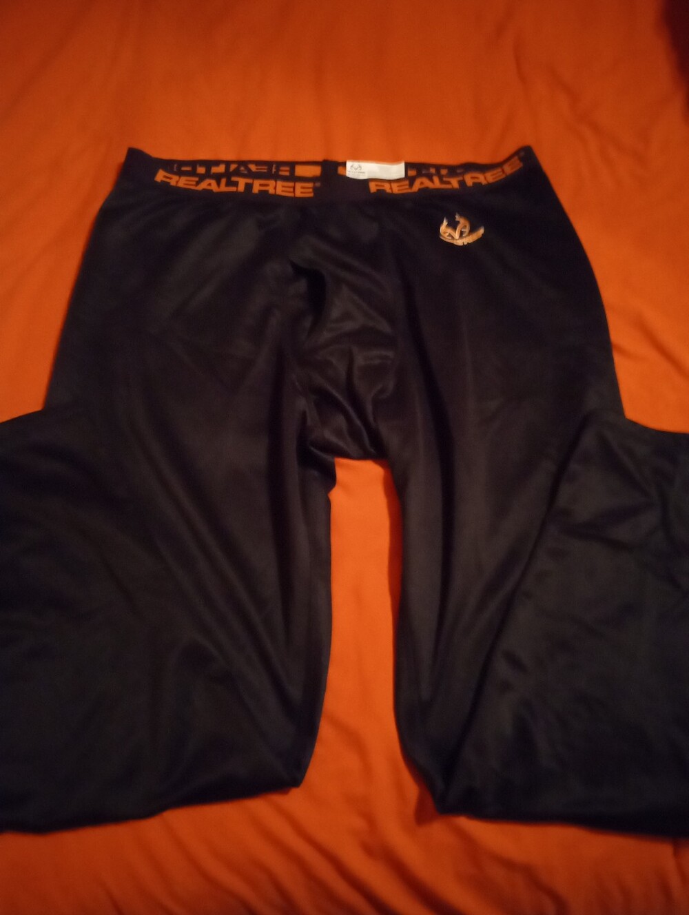 Realtree Set Black Base Layer Top & Pants with Orange Waistband and Logo Sz Xlg
